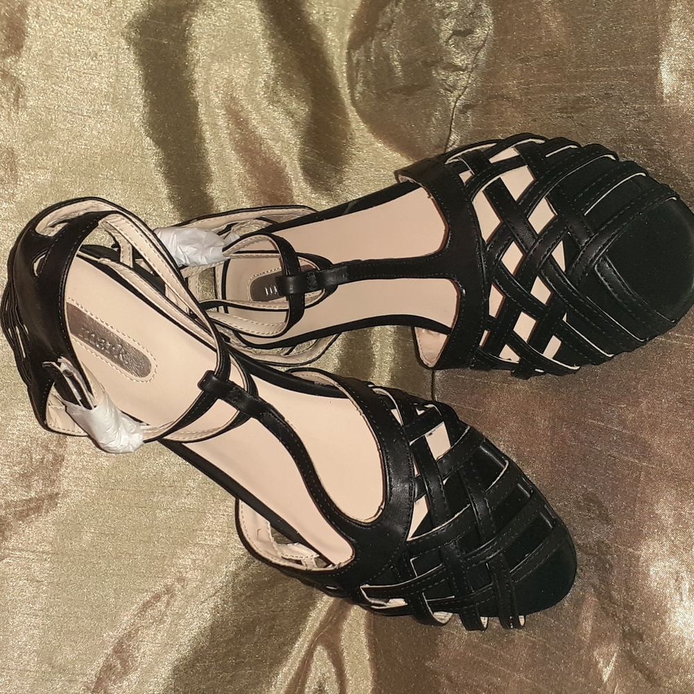 Women sandals